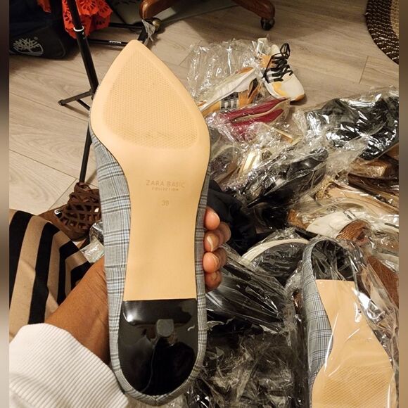 Zara  - Picture 7 of 9
